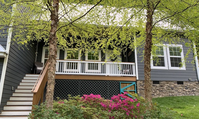 Smithville Casa | Relaxing Lake House Steps to Hidden Harbor Marina