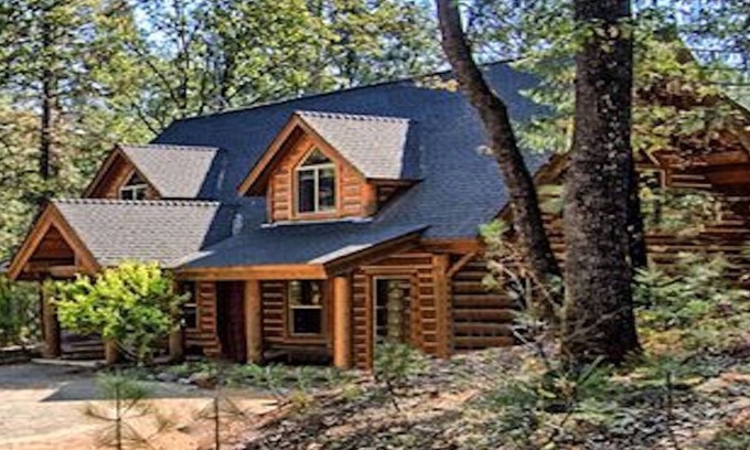 Lakehead Casa | Elegante cabaña en el lago shasta con piscina