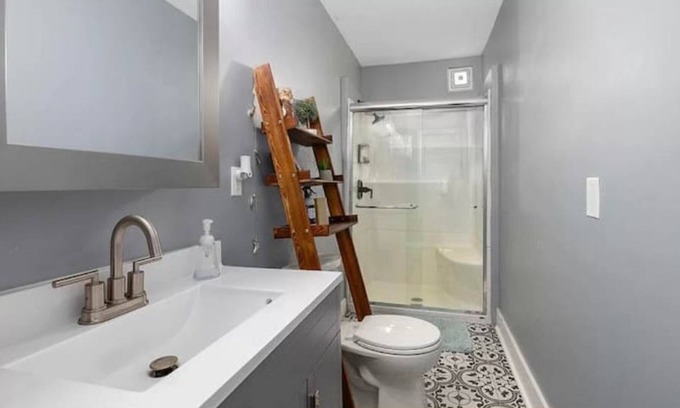 Solon Township Cabaña | Relaxing lakefront house to unwind and recharge