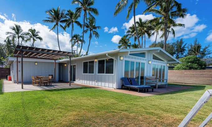 Waialua Casa | Relaxing or Adventurous North Shore Waterfront Home