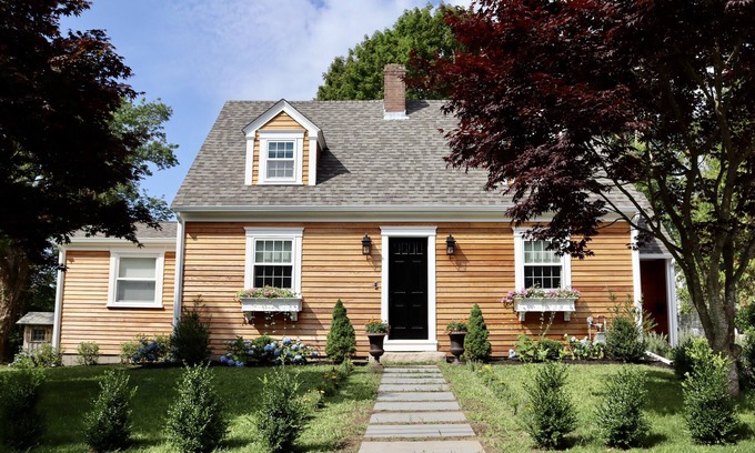 Dartmouth Casa | Relaxing Padanaram Village Home for 8 Guests