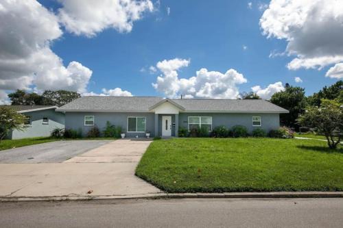 Palmetto Casa | Relaxing Pool Side - Near Fairgrounds