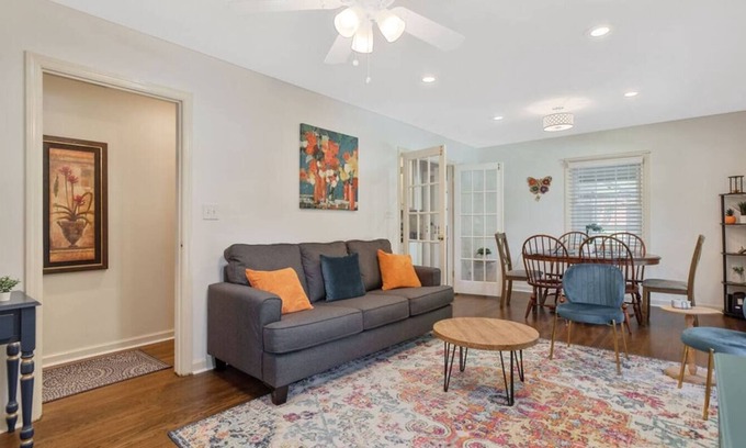 Burlington Casa | *Relaxing Ranch+Library+Dedicated Workspace+Pets*