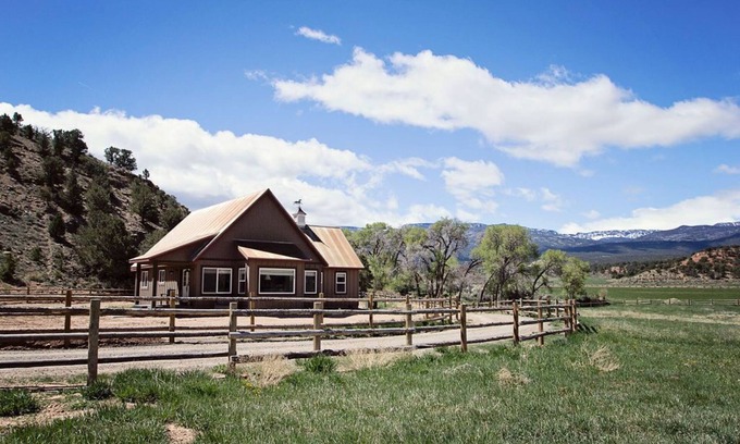 Grover Casa | Relajante estancia en un rancho en el Parque Nacional Capitol Reef