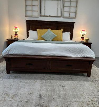 Crescent City Casa | Relaxing Redwood Retreat - King Suite - No Chores
