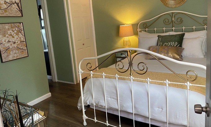 Watsonville Cabaña | Relaxing retreat cottage