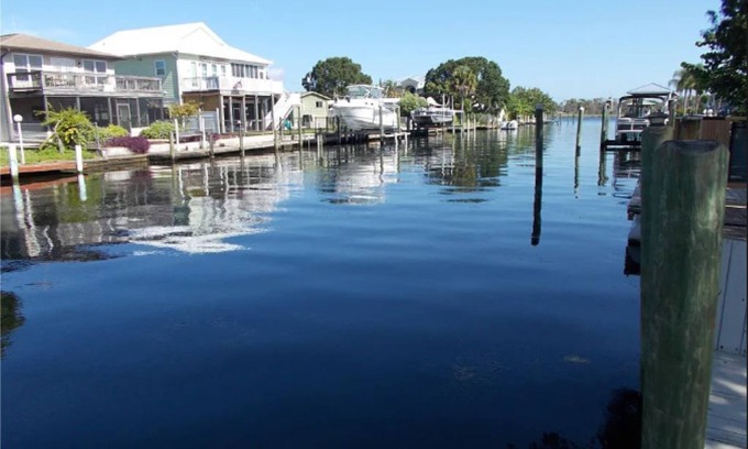 Crystal River Casa | Relaxing retreat on the water-10 minutes to Gulf and Springs!