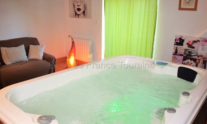 Bridore Cabaña | Casa rural con spa privado, cerca de castillos y parques en el Valle del Loira