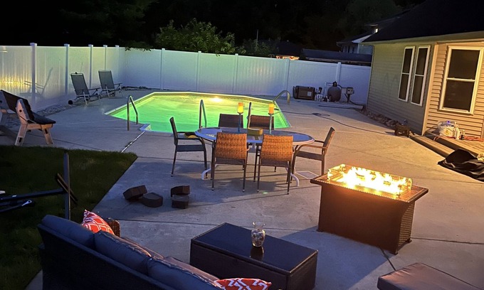 Lower Township Casa | Relaxing Secluded Getaway featuring a backyard Oasis