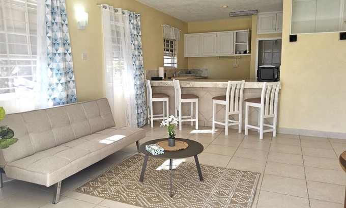West Coast Apartamento | Relaxing South Coast escape near Oistins & KiteSurfing