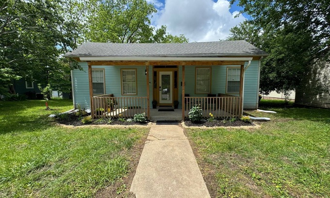 Boonville Casa | Relaxing Three Bedroom Getaway in Boonville