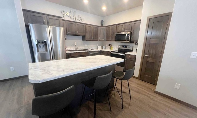 Sioux Falls Casa | Relaxing Townhouse Getaway with great location in Sioux Falls.