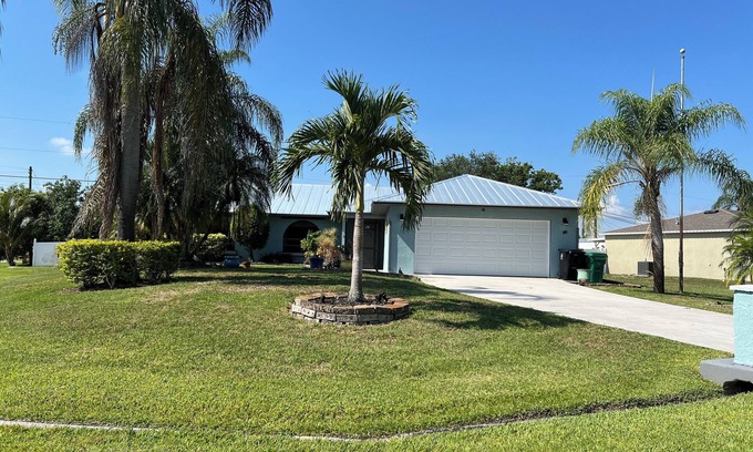 Port Saint Lucie Casa | Relaxing vacation home with heated pool