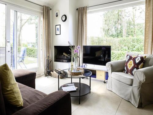 Loosdrecht Casa | Relaxing Waterfront Bungalow