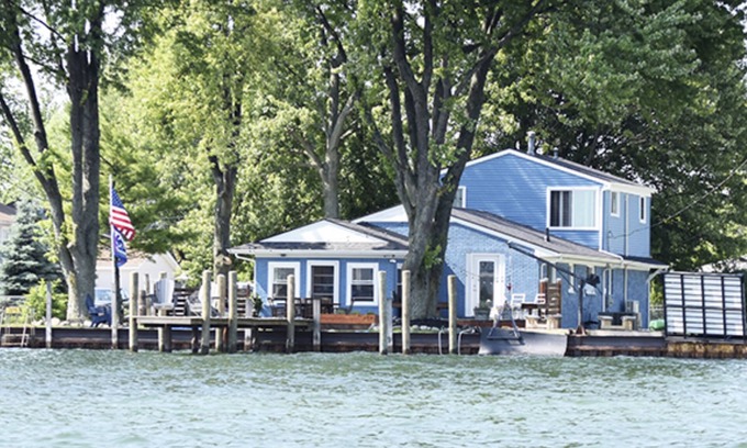 Anchorville Casa | Relaxing Waterfront Getaway with Hot Tub