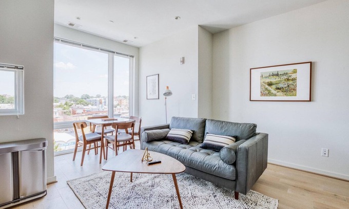 H Street Corridor Apartamento | Remarkable H Street 2BR w/ W/D, nr Restaurants, by Blueground