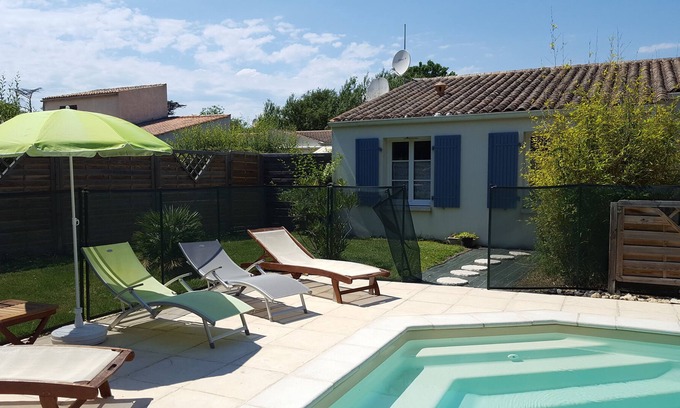 La Remigeasse Casa | Villa Rémigeasse, luminosa piscina privada compartida por 2 apartamentos (6 y 4p)