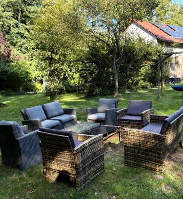 Dahlwitz Casa | Remise an der Rennbahn - umzäuntes Anwesen mit Parkplätzen, AmzonPrime, Netflix, Wii, PS2