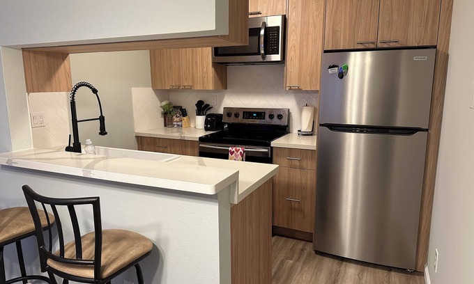 Marina Condominio | Remodeled 3-bedroom condo in Marina walking distance to beach