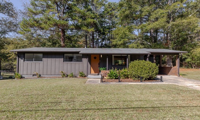 Woodstock Casa | Remodeled 3-bedroom house walkable to Downtown Woodstock