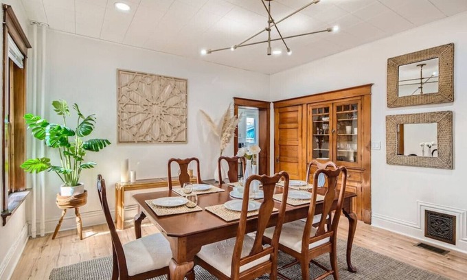 Lincoln Park Casa | Remodeled 3bd I Baker I Broadway I Sante Fe I CBD