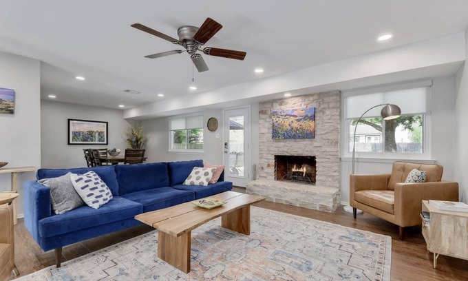 Austin Casa | Remodeled 3BR, 2.5 Bath Dog-Friendly Retreat w/ Large Backyard