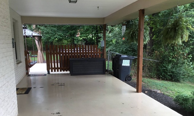 Lynchburg Casa | Remodeled 60s ranch 5 min from Liberty University.