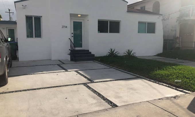 West Little Havana Casa | Remodeled , comfortable and beautiful home