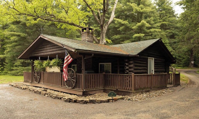 Clarington Cabina | Remodeled Cook Forest Cabin
