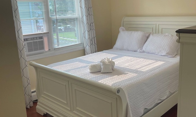 New Britain Casa | Remodeled cozy 3 bedrooms unit