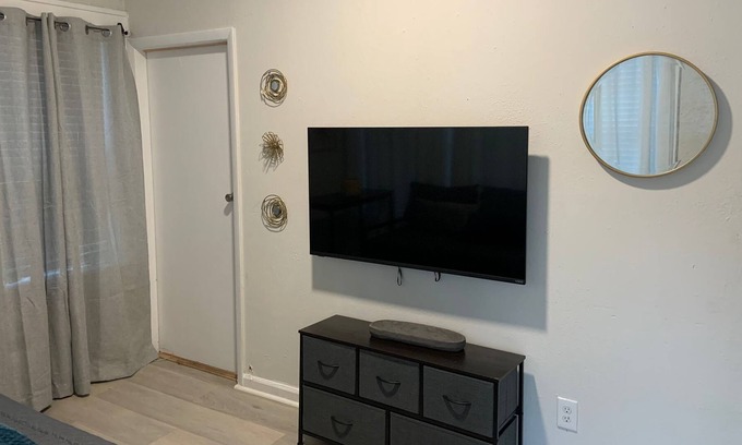 West Little River Casa | Remodeled cute house, neor of all, sleep 6