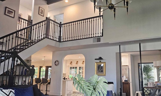 Thousand Oaks Casa | Remodeled Designer Westlake Entertainers Home Steam Spa Walkable to Restaurants
