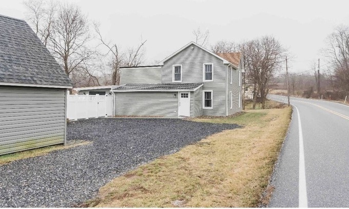 Dillsburg Otro | Remodeled Farmhouse