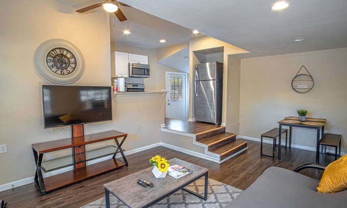 Arena District Casa | Remodeled Guest House Near Downtown/military Base