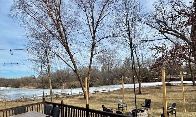 Delafield Casa | Remodeled Home on Wooded Nagawicka Lake Channel