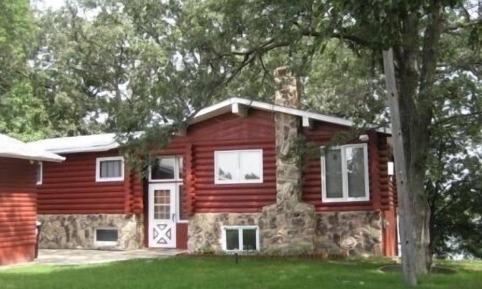 Alexandria Casa | Remodelado Log Cabin Inicio de la Cadena de Lagos