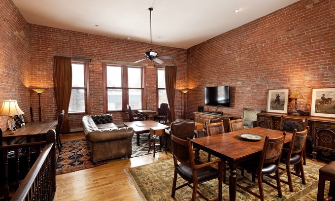 Basalt Condominio | Remodeled Penthouse in the heart of Downtown Basalt, historic 1900's Building