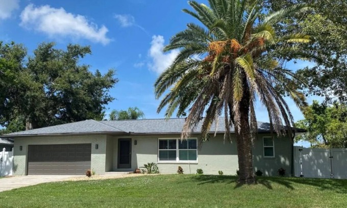 Palma Sola Casa | Remodeled Pool Home in NW Bradenton - Just 5 miles to Anna Maria Island!