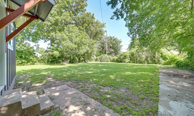 Tulsa Cabaña | Remodeled Tulsa House w/ Yard ~ 4 Mi to Downtown!