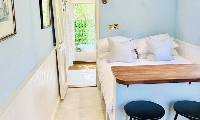 Sittingbourne Cabina | Remote hut set in the beautiful Kent Downs