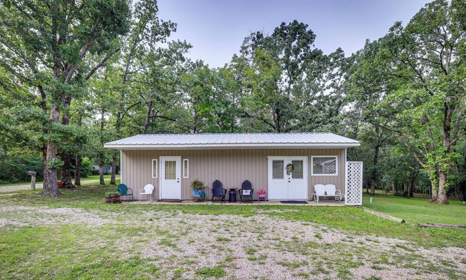 Bourbon Cabaña | Remote Missouri Getaway w/ Grill & Fire Pit!