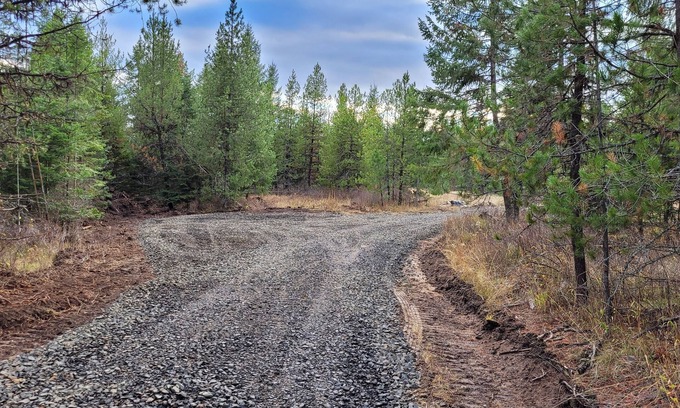 Harvard Alquiler De RV | Remote RV site w/o hookups. Perfect for campers under 30 feet. Site C.