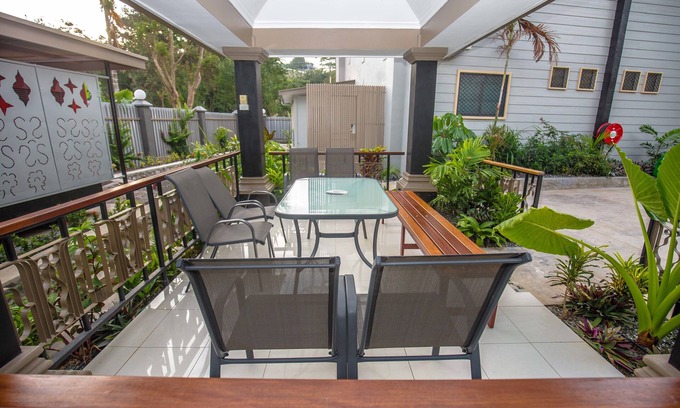 Port Moresby Hotel | Renaissance LodgePlus