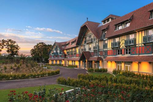 Rueil-Malmaison Hotel | Renaissance Paris Hippodrome de St. Cloud Hotel