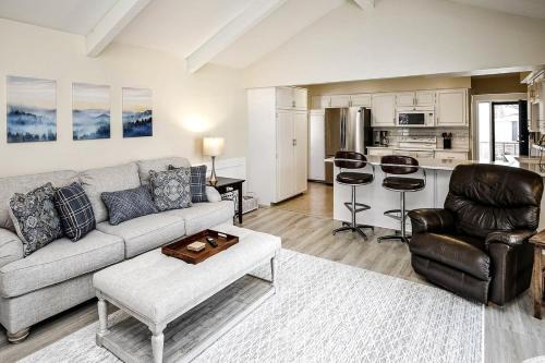 West Omaha Casa | Rendezvous Estate