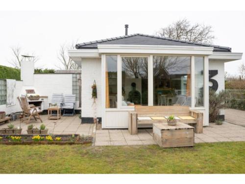 Renesse Casa | Renesse Holiday Home w Fireplace