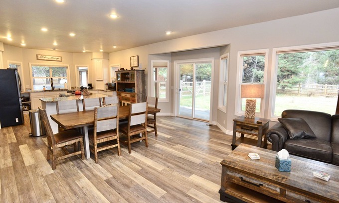 McCall Casa | Renovare' - Pet friendly - Trailer parking - Hot tub - Fireplace