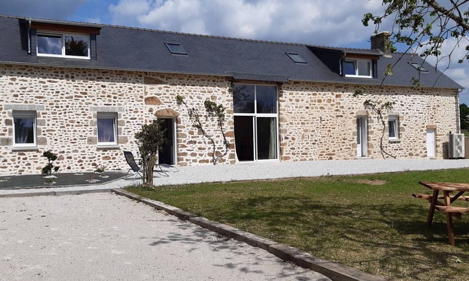 Saint-Leonard-des-Bois Cabaña | Encantadora casa rural: 15 plazas, jardín amplio, terraza y actividades en Alpes mancelles