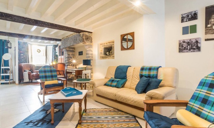 Barneville-Carteret Cabaña | Casa de ciudad del siglo XVIII renovada con jardín cerrado cerca de playas y servicios