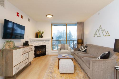 Village North Casa | Renovated 1Bed-1Bath in Village with Pool, Hot Tub, and Sauna
